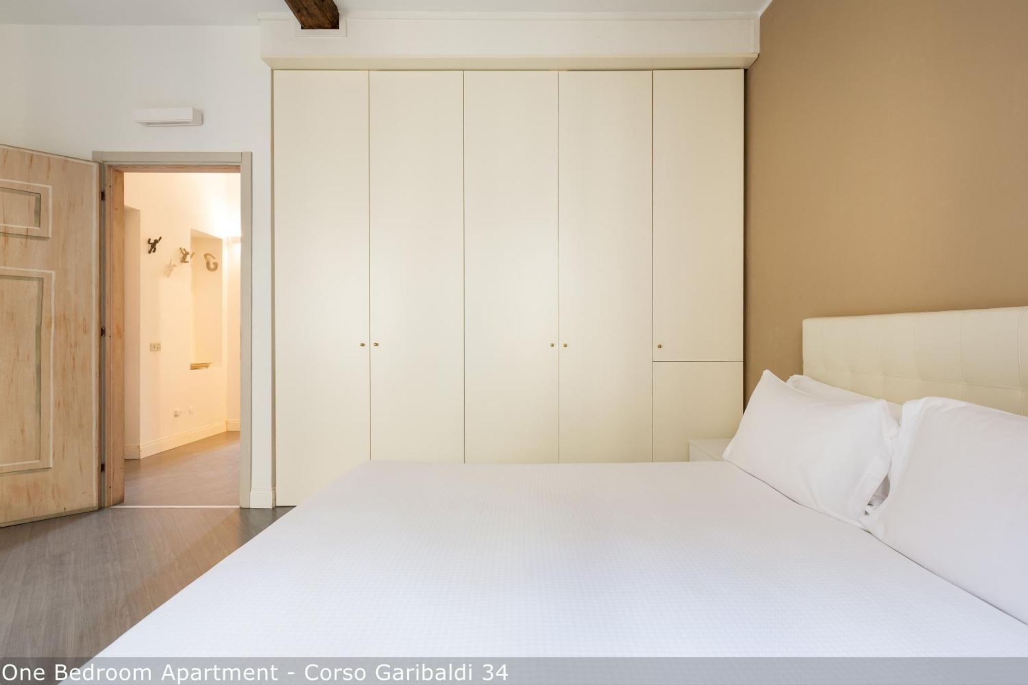 Brera Apartments In Garibaldi Милан Номер фото